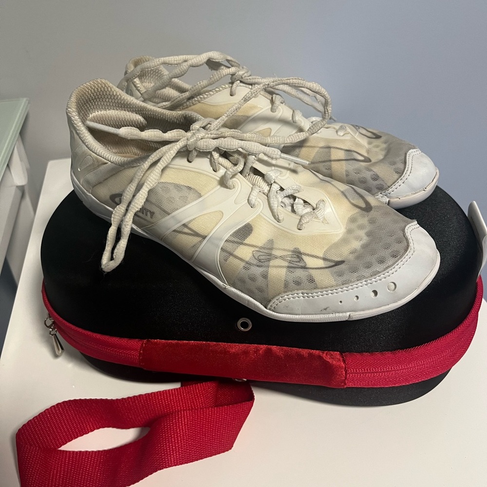 cheer shoes